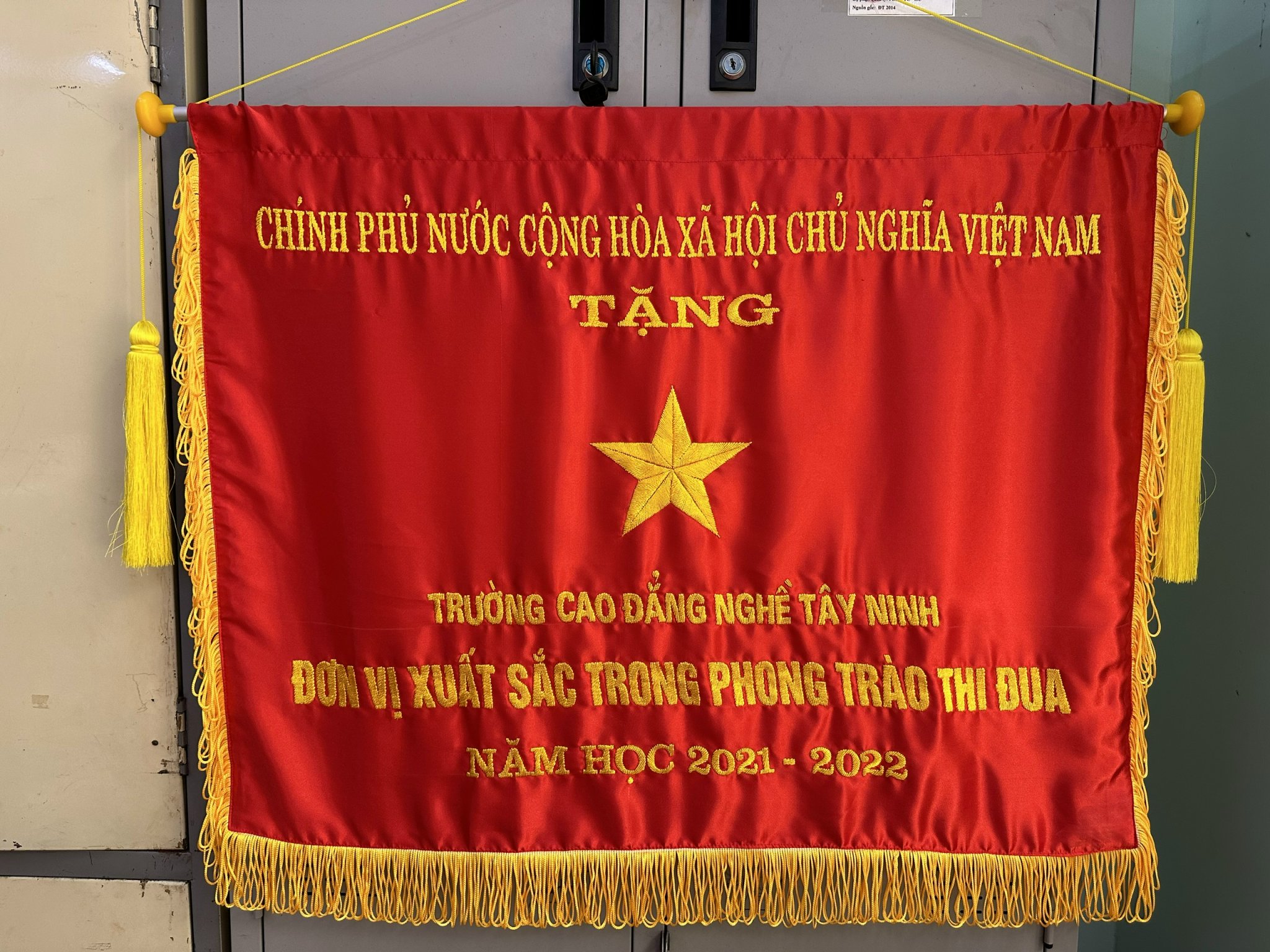 Trường Cao đẳng nghề Tây Ninh nhận Cờ Chính phủ năm học 2021-2022